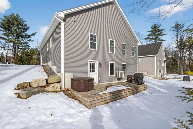 $495,000 | 3 Aquatic Way, Unit 7, Windham, ME 04062