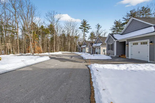 $495,000 | 3 Aquatic Way, Unit 7, Windham, ME 04062