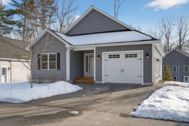 $495,000 | 3 Aquatic Way, Unit 7, Windham, ME 04062