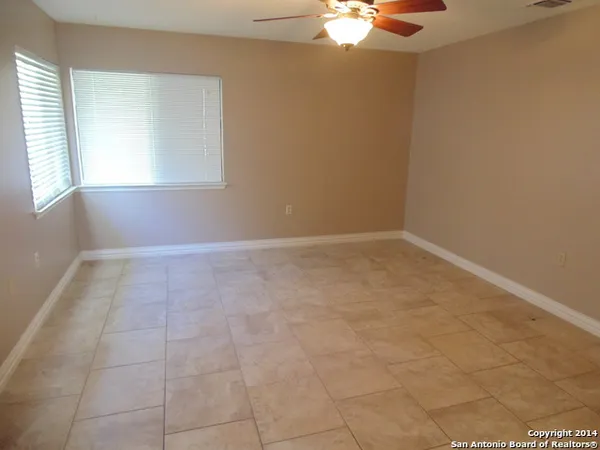 $1,825 | 8402 Aristotle, Universal City, TX 78148