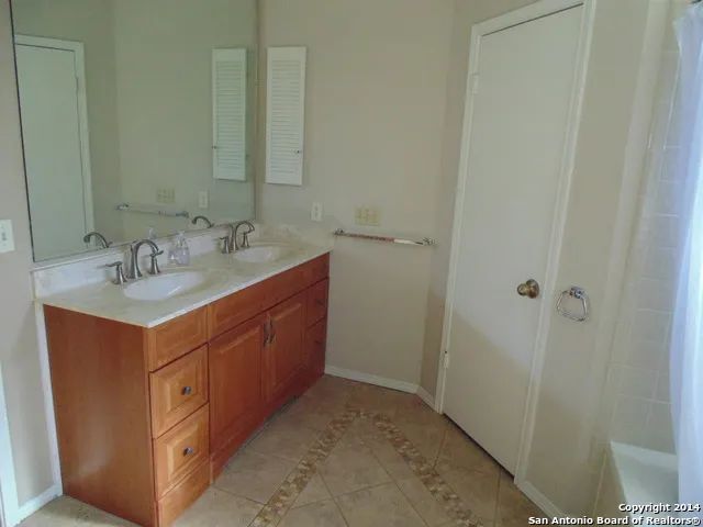 $1,800 | 8402 Aristotle, Universal City, TX 78148