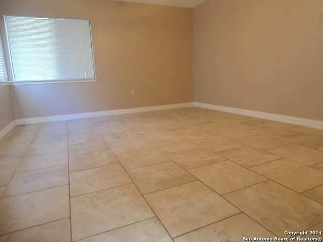 $1,800 | 8402 Aristotle, Universal City, TX 78148