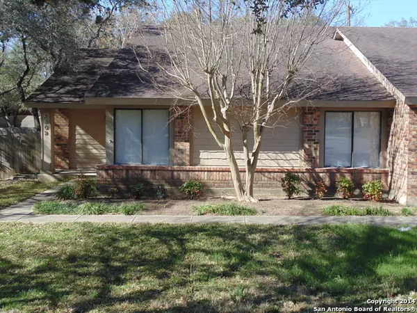 $1,825 | 8402 Aristotle, Universal City, TX 78148