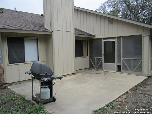 $1,800 | 8402 Aristotle, Universal City, TX 78148