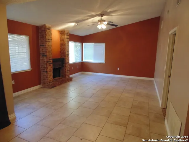 $1,800 | 8402 Aristotle, Universal City, TX 78148