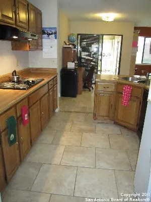 $1,800 | 8402 Aristotle, Universal City, TX 78148