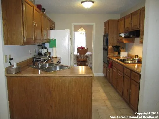 $1,800 | 8402 Aristotle, Universal City, TX 78148