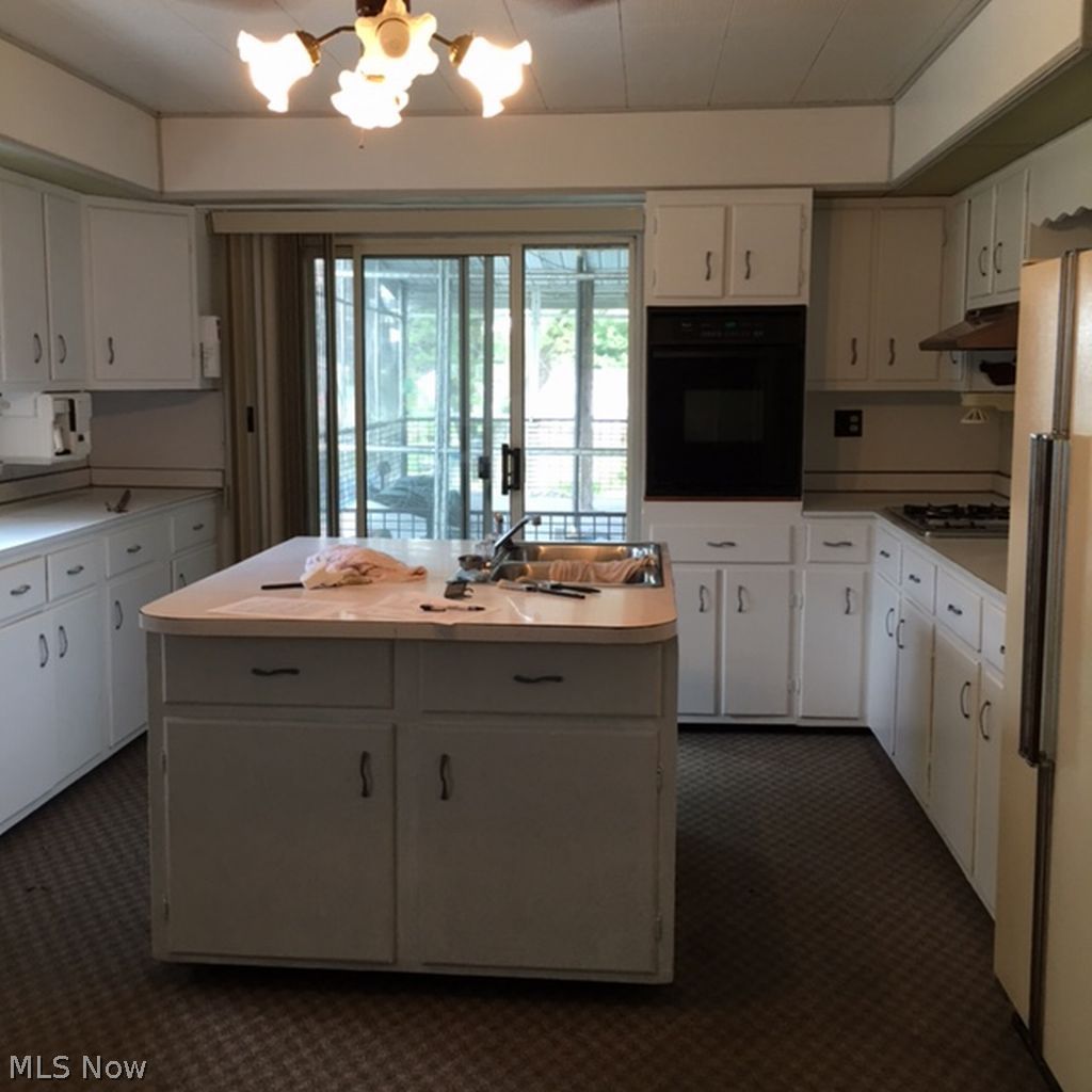 667 Rabbit Hill Road Wellsburg, WV 26070 - Photo 2 of 28 Gallery Image 2