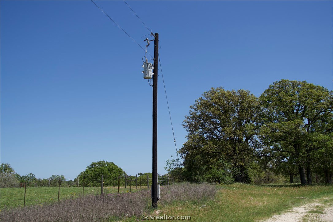 1035 Sayers Road Elgin, TX 78621 - Photo 3 of 20