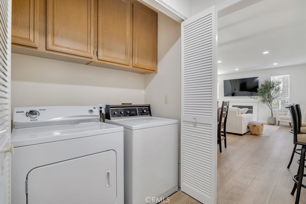 272 Fieldstone Way, Unit A Simi Valley, CA 93065 - Photo 15 of 35
