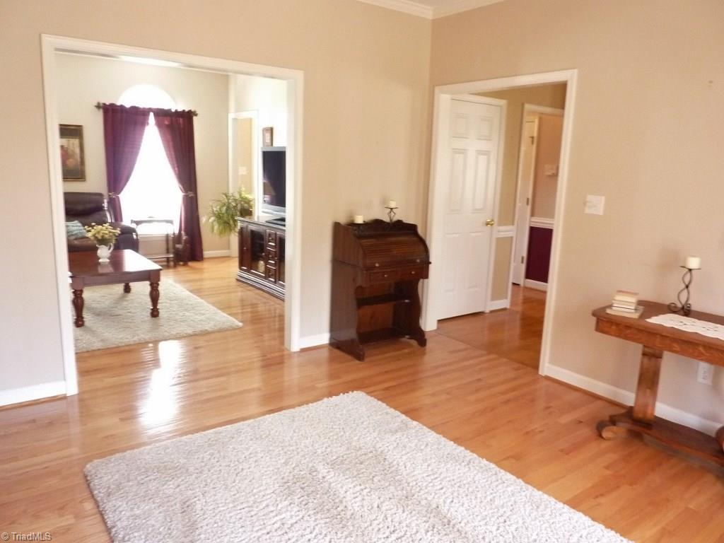 6325 Armsby Road Clemmons, NC 27012 - Photo 7 of 30 Another view of the great room