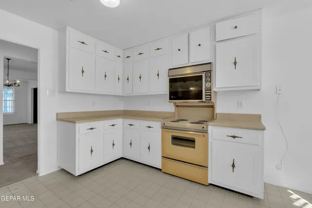 $380,000 | 10313 Byway Drive, El Paso, TX 79925