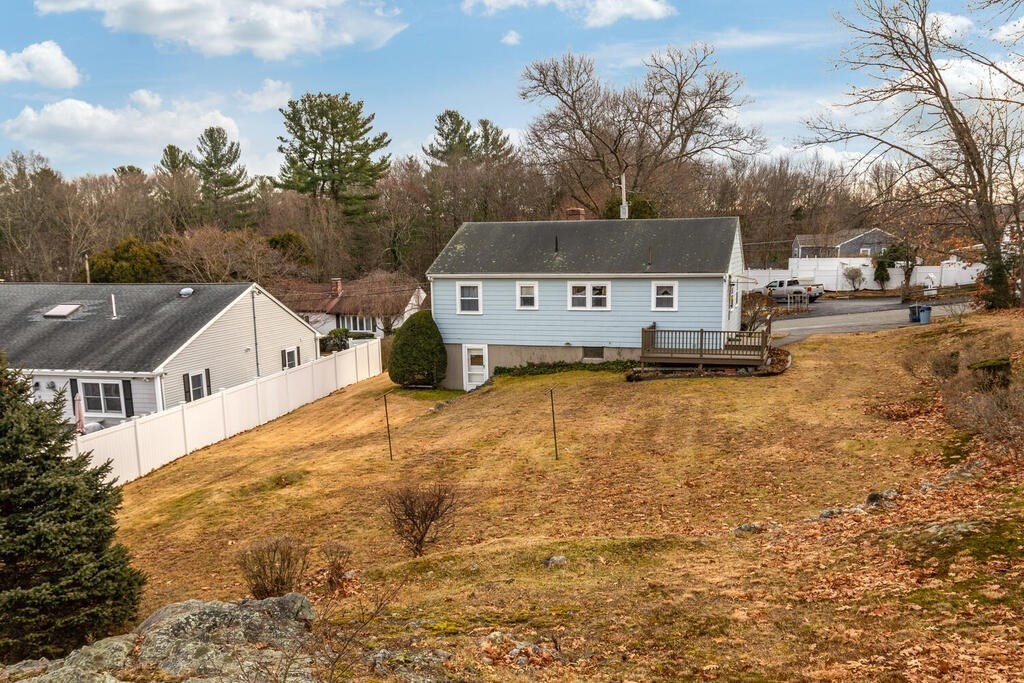 21 Roman Road Woburn, MA 01801 - Photo 26 of 29