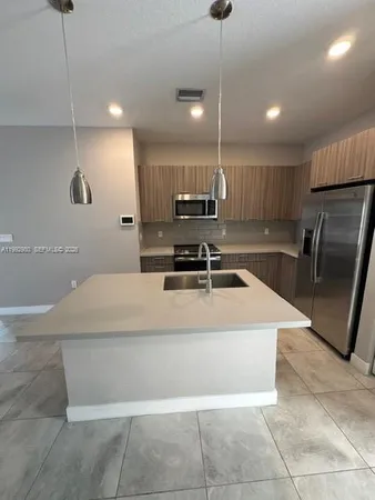 $3,100 | 4700 Northwest 84th Avenue, Unit 31, Doral, FL 33166