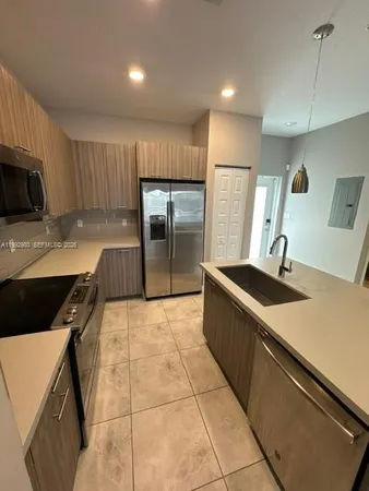 $3,100 | 4700 Northwest 84th Avenue, Unit 31, Doral, FL 33166