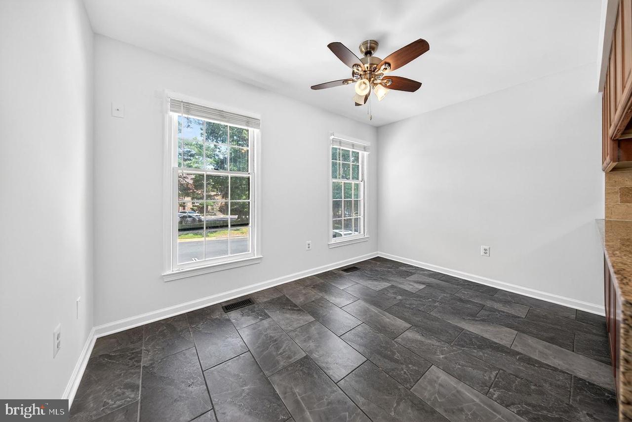 4867 Carriagepark Road Fairfax, VA 22032 - Photo 7 of 27 Gallery Image 7