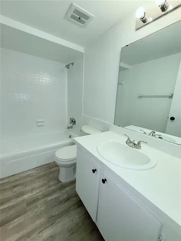 $179,900 | 1250 South Denning Drive, Unit 122, Winter Park, FL 32789