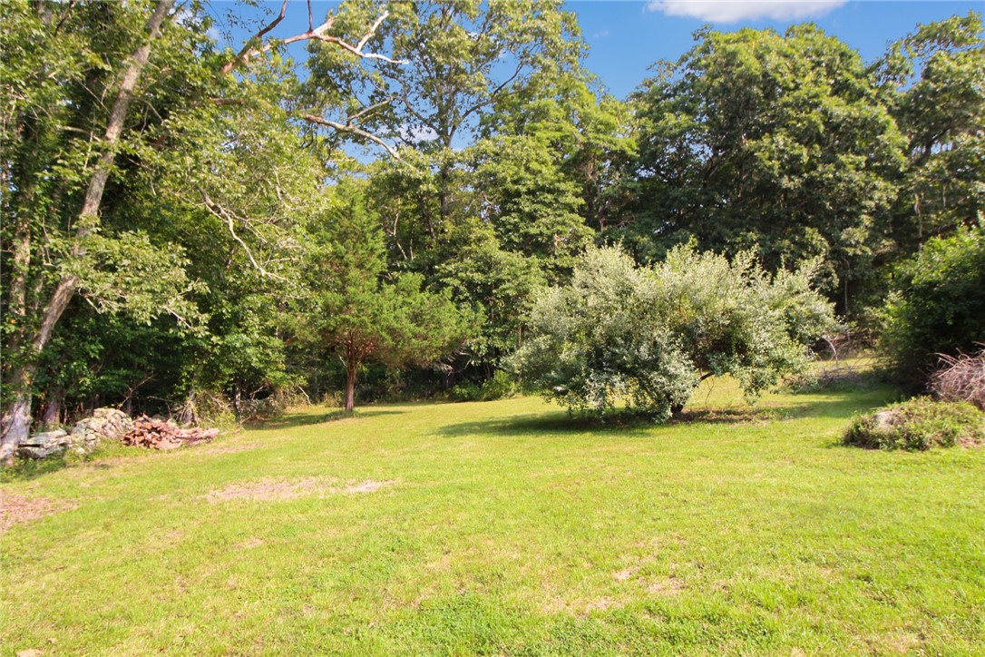 161 Old Harbor Road Westport, MA 02790 - Photo 4 of 11