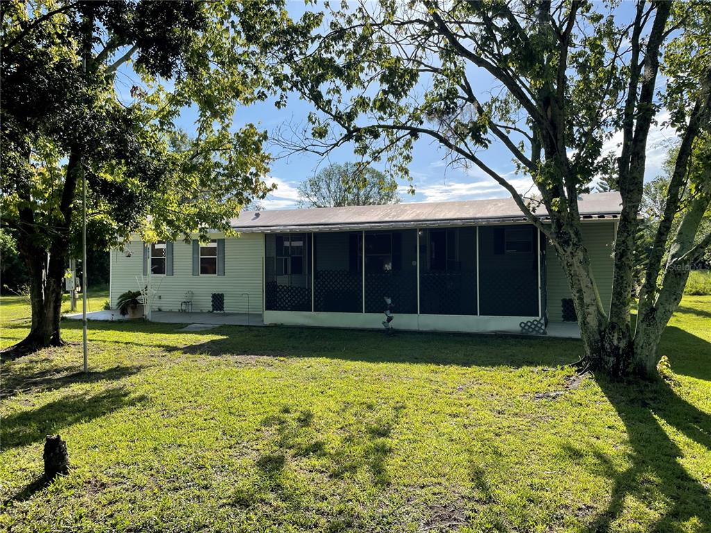 8929 Honeywell Road Gibsonton, FL 33534 - Photo 2 of 15