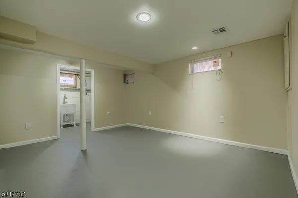 $3,250 | 15 Crown Street, Newark, NJ 07106