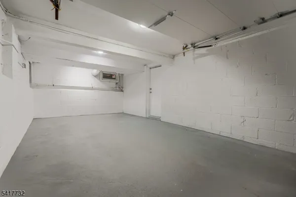 $3,250 | 15 Crown Street, Newark, NJ 07106