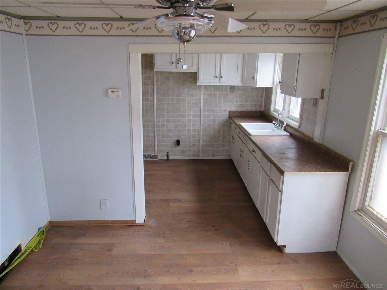 3015 Emmons Avenue Rochester Hills, MI 48307 - Photo 26 of 39