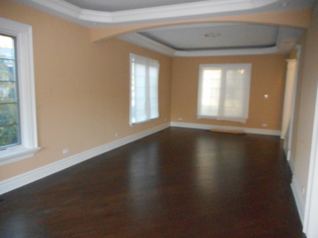 1045 Dell Road Northbrook, IL 60062 - Photo 3 of 8