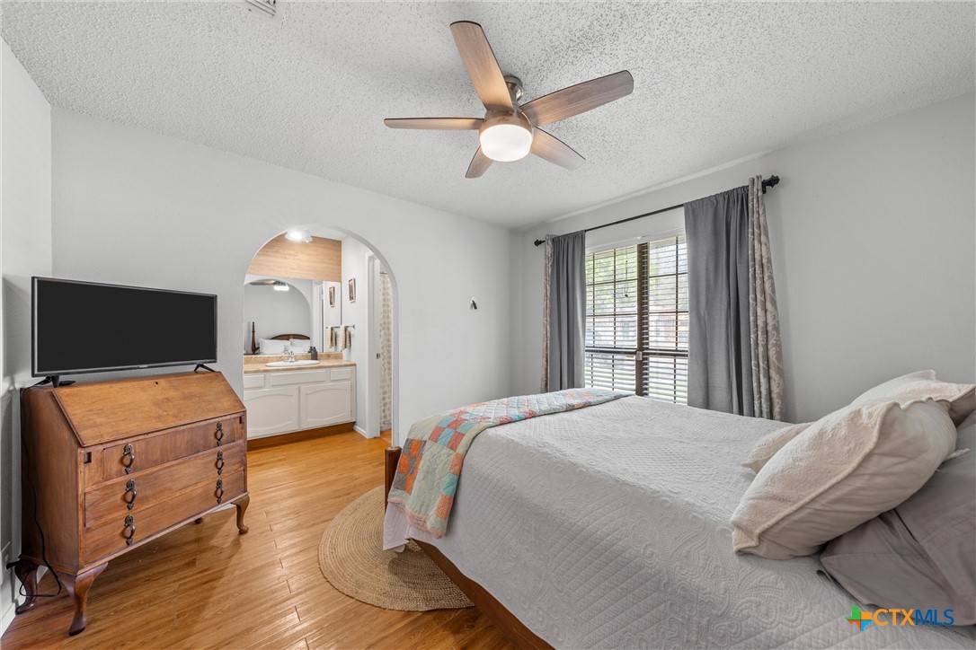 5202 Colonel Travis Temple, TX 76502 - Photo 13 of 27