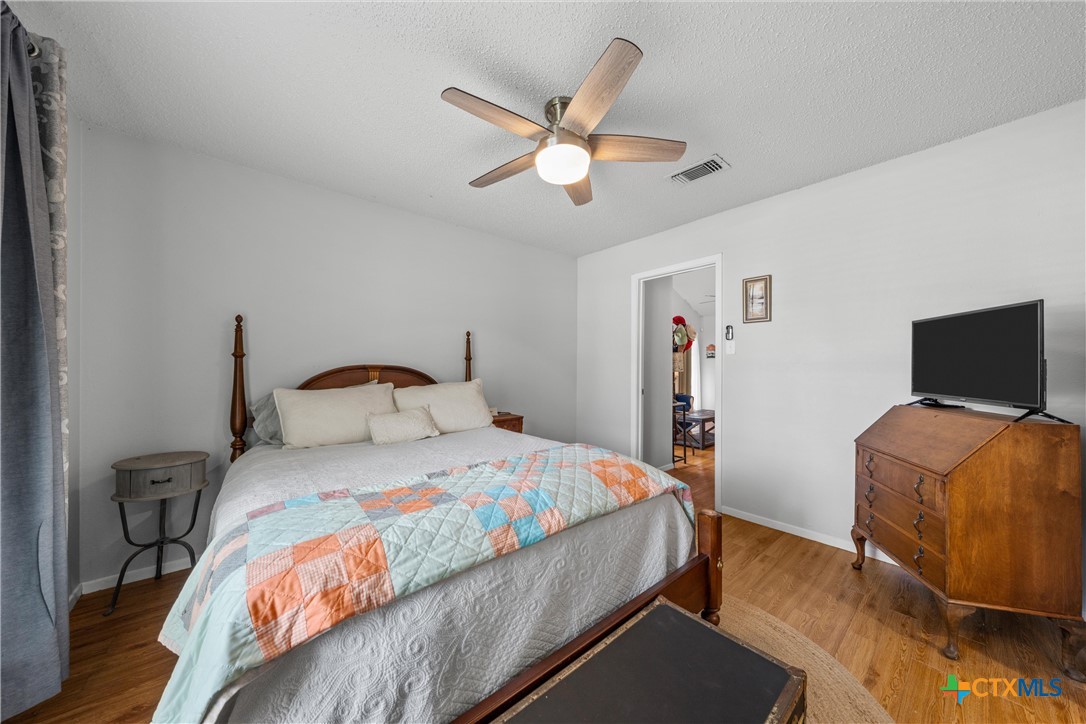 5202 Colonel Travis Temple, TX 76502 - Photo 14 of 27