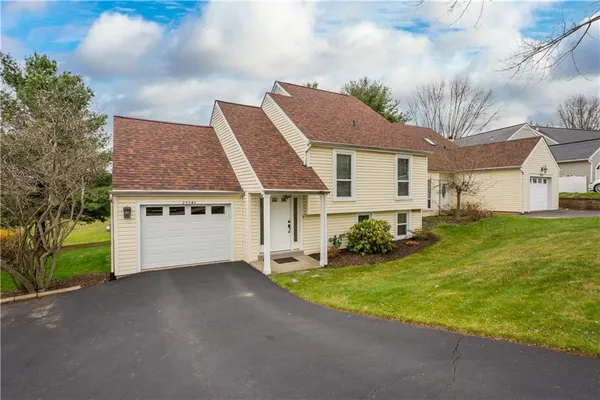 $345,000 | 2554 B Pheasant Run, Wexford, PA 15090