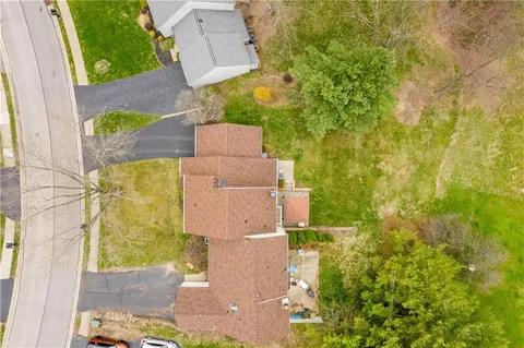 $345,000 | 2554 B Pheasant Run, Wexford, PA 15090