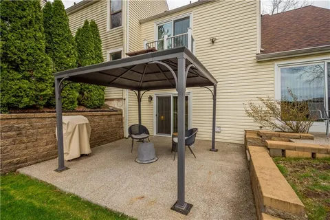 $345,000 | 2554 B Pheasant Run, Wexford, PA 15090