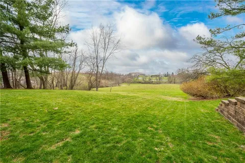 $345,000 | 2554 B Pheasant Run, Wexford, PA 15090