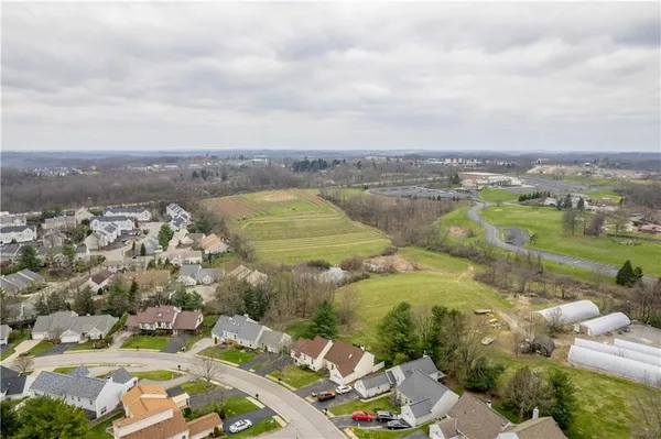 $345,000 | 2554 B Pheasant Run, Wexford, PA 15090