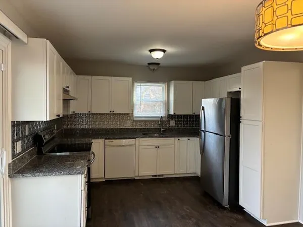 $2,300 | 3542 Burbank Drive, Ann Arbor, MI 48105