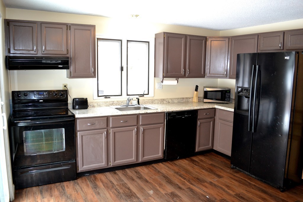 128 Squannacook Road, Unit B Shirley, MA 01464 - Photo 5 of 19