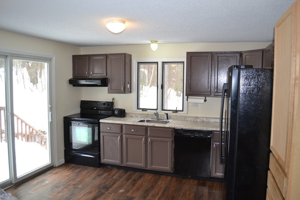 128 Squannacook Road, Unit B Shirley, MA 01464 - Photo 6 of 19