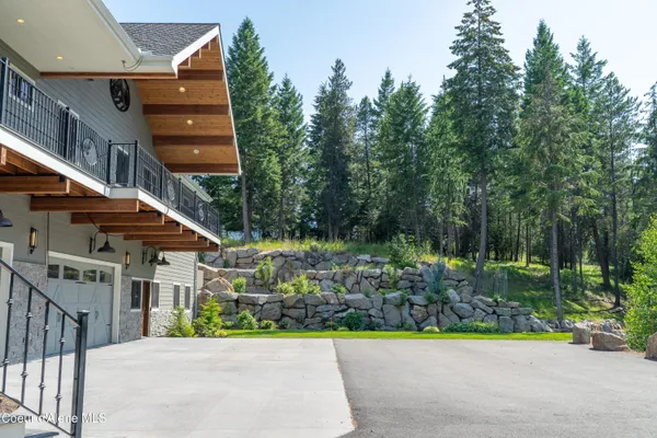 $1,999,000 | 893 Pinnacle Circle, Bonners Ferry, ID 83805
