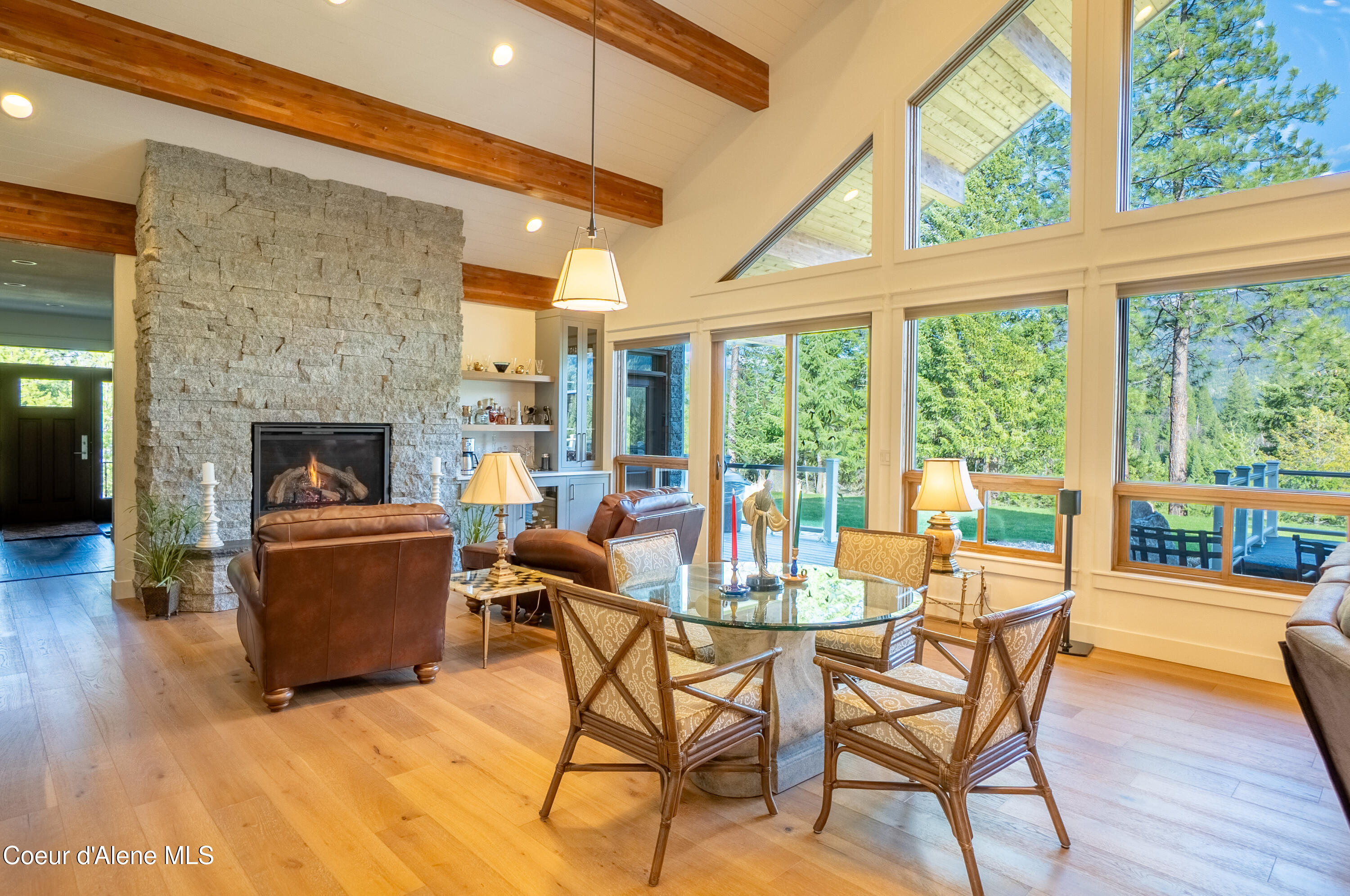 893 Pinnacle Circle Bonners Ferry, ID 83805 - Photo 10 of 55 Living Room