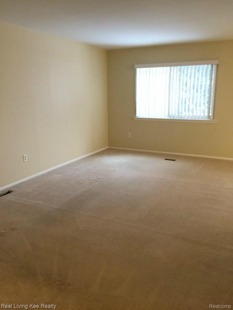 87 Stratford Lane Rochester, MI 48309 - Photo 17 of 29 IMG_0227.jpg