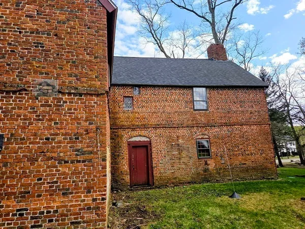 $825,000 | 790 East Broadway, Haverhill, MA 01830