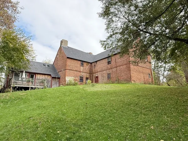 a house view with a garden space