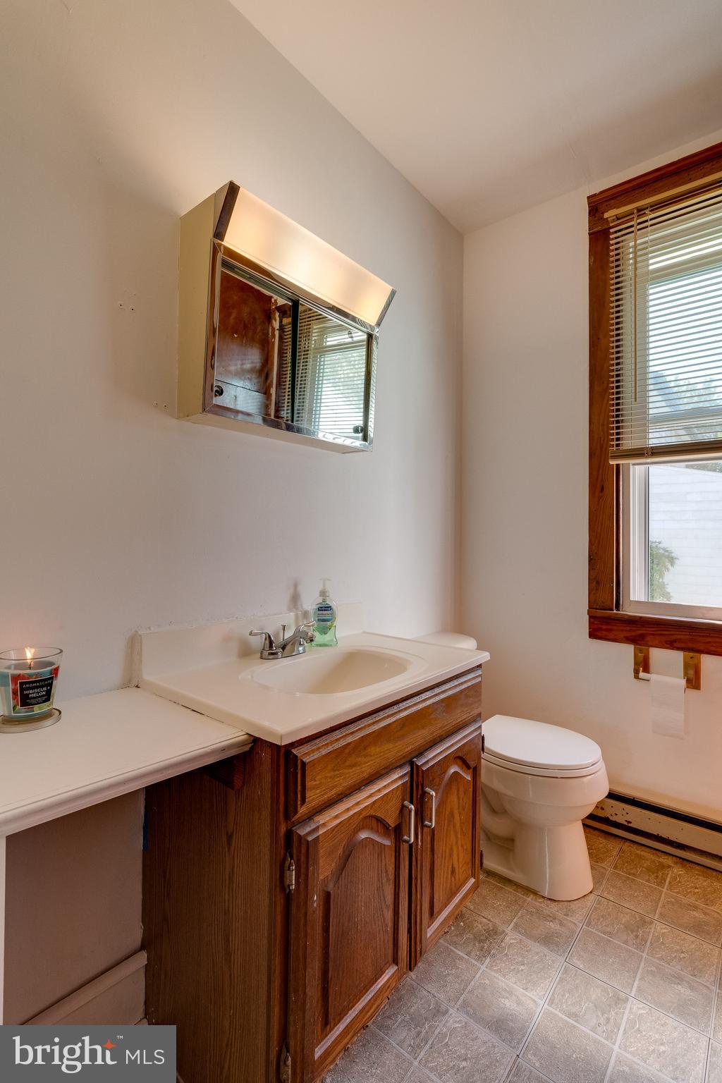 279 Maytown Road Elizabethtown, PA 17022 - Photo 15 of 36 Bath on 1st floor