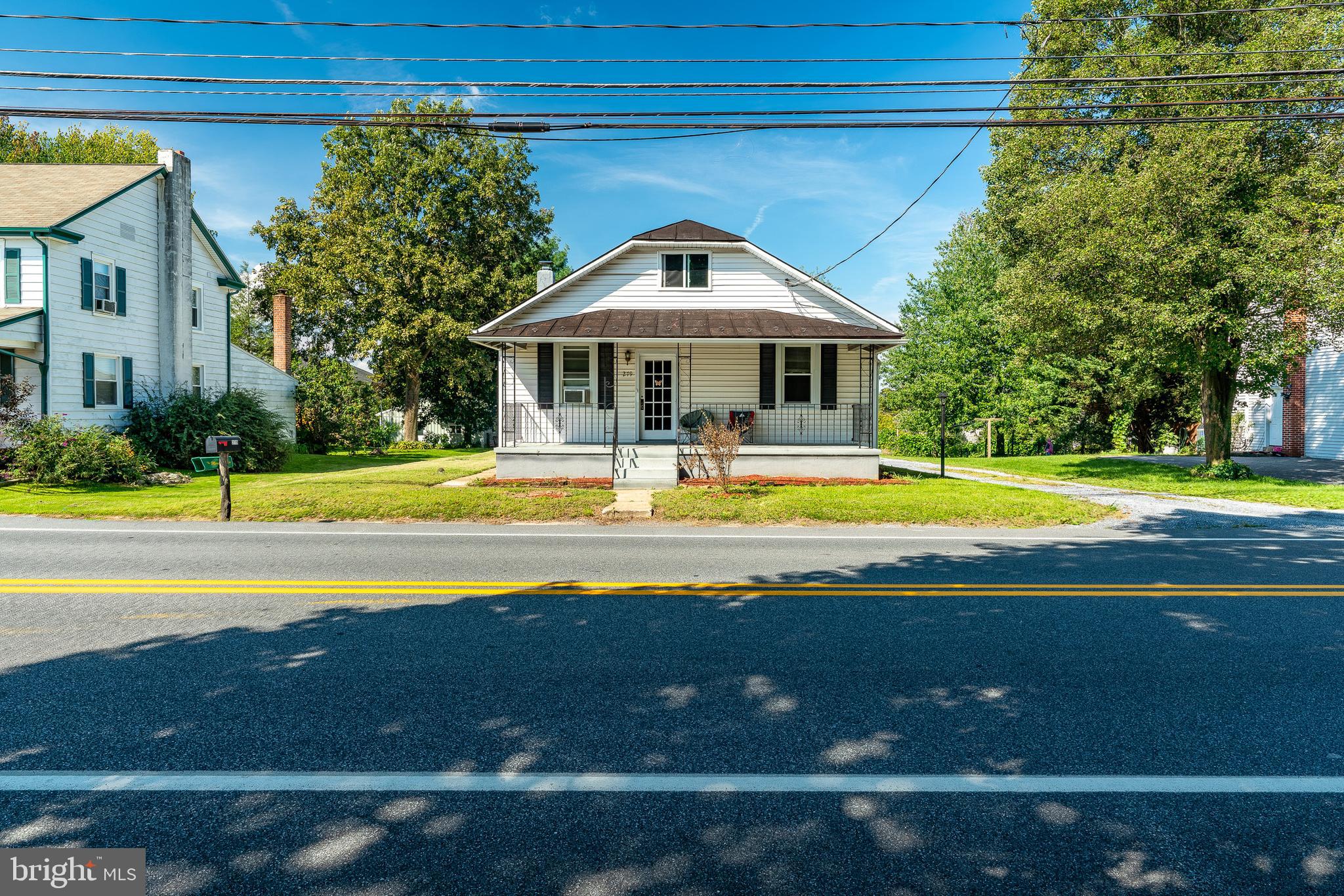 279 Maytown Road Elizabethtown, PA 17022 - Photo 3 of 36