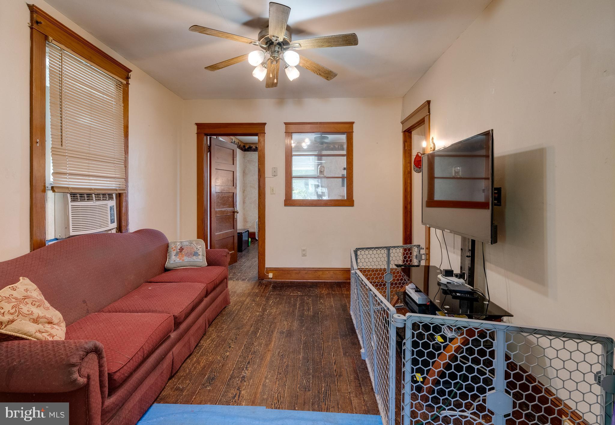 279 Maytown Road Elizabethtown, PA 17022 - Photo 26 of 36 Living Room