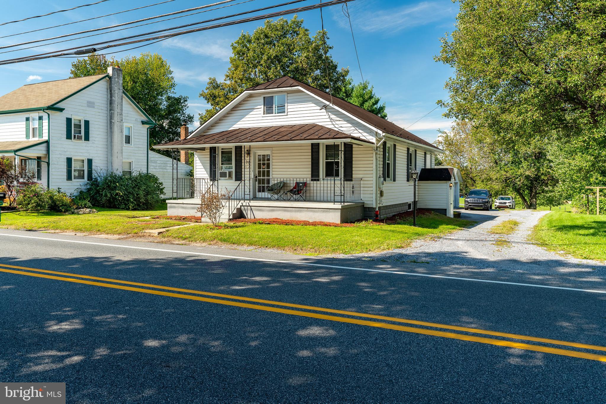 279 Maytown Road Elizabethtown, PA 17022 - Photo 4 of 36