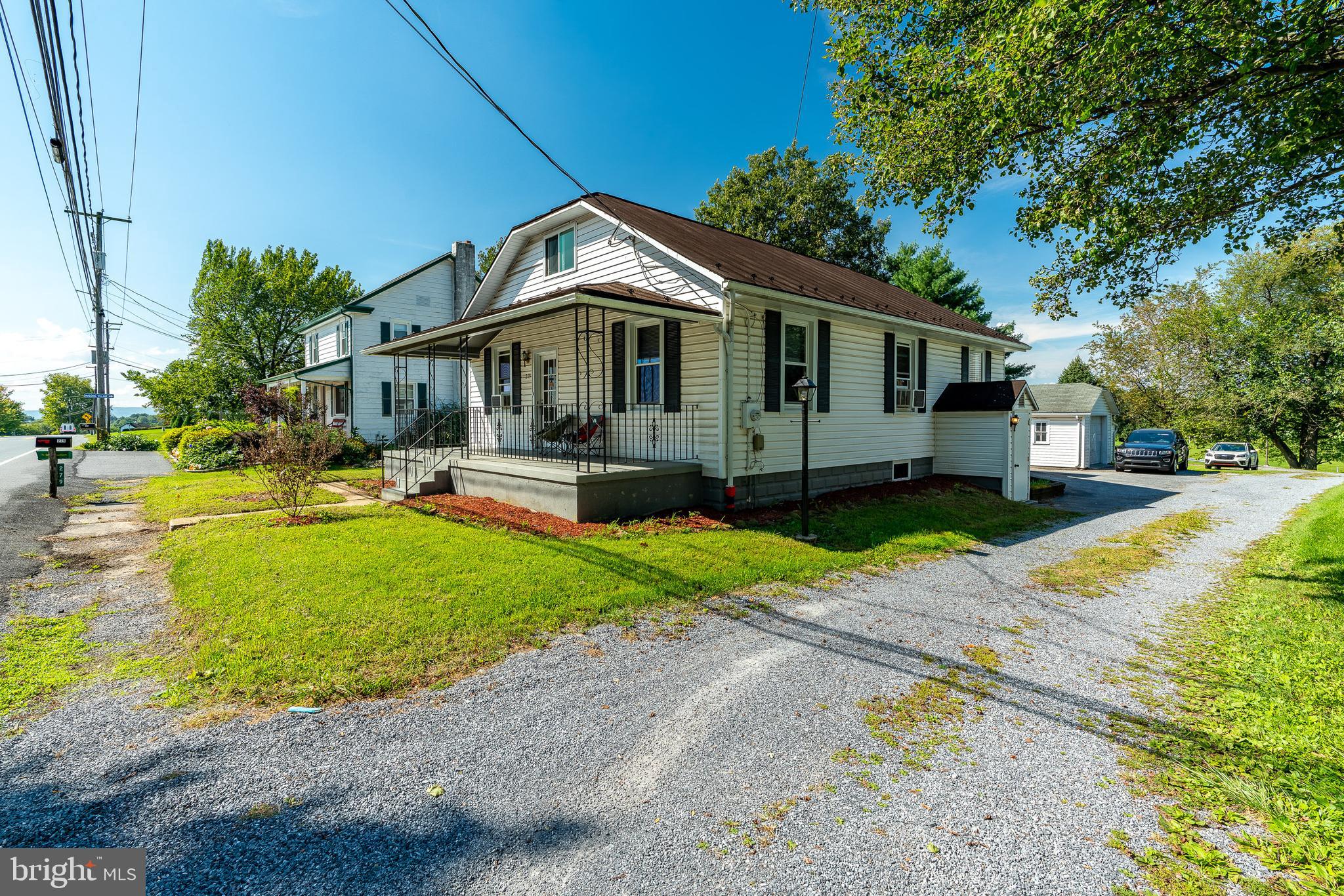 279 Maytown Road Elizabethtown, PA 17022 - Photo 5 of 36