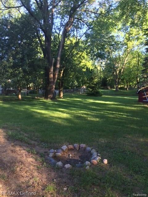 243 North Hill Circle Rochester, MI 48307 - Photo 23 of 31 IMG_0877.JPG