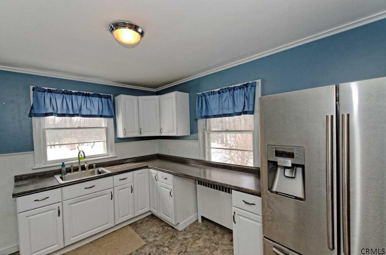 22 Reynolds Road Troy, NY 12180 - Photo 12 of 24 Photo 12