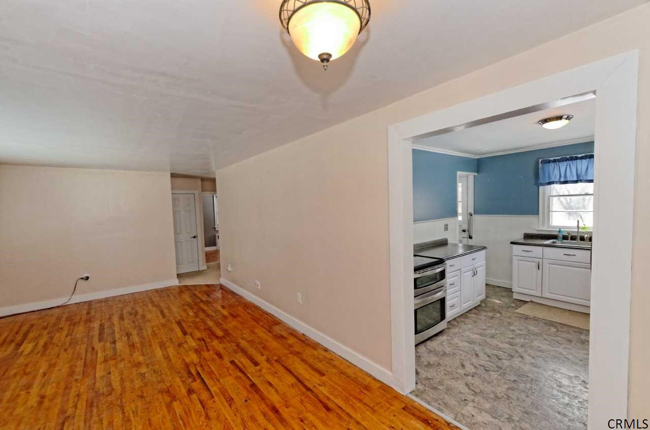 22 Reynolds Road Troy, NY 12180 - Photo 10 of 24 Photo 10